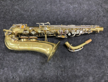 Early 60s Vintage Buescher 400 post-TH&C Alto Sax - GREAT PRICE - Serial # 390703